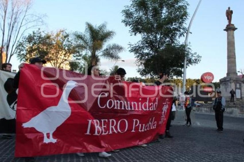 MEGA MARCHA UNIVERSITARIA