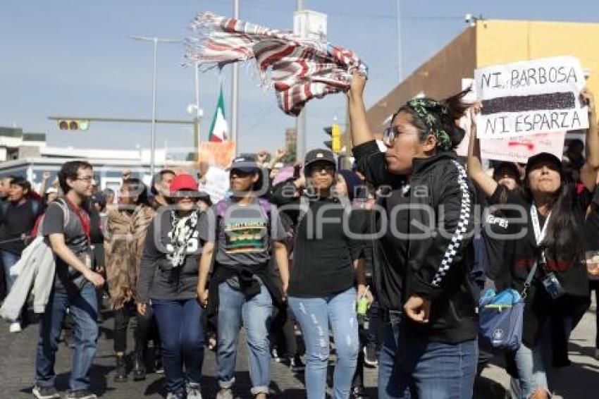 MEGA MARCHA UNIVERSITARIA