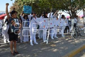 MEGA MARCHA UNIVERSITARIA . TEHUACÁN