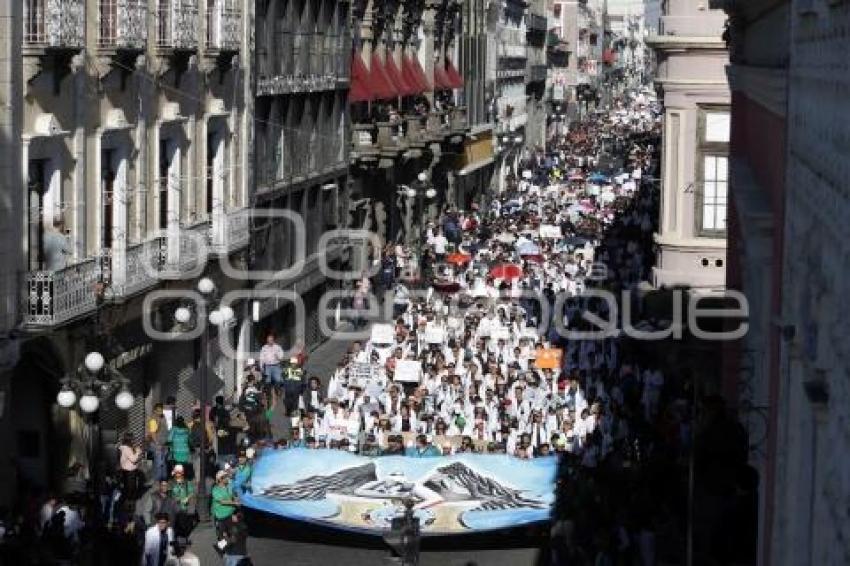 MEGA MARCHA UNIVERSITARIA