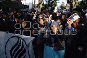 MEGA MARCHA UNIVERSITARIA