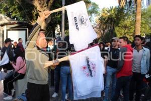 MEGA MARCHA UNIVERSITARIA