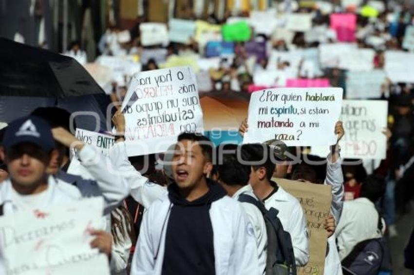 MEGA MARCHA UNIVERSITARIA