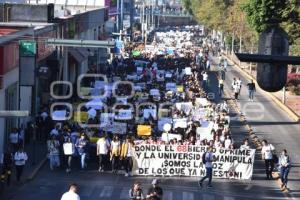 MEGA MARCHA UNIVERSITARIA