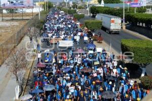 MEGA MARCHA UNIVERSITARIA . TEHUACÁN