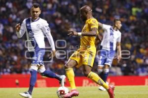 FÚTBOL . CLUB PUEBLA VS TIGRES