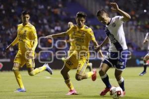 FÚTBOL . CLUB PUEBLA VS TIGRES