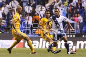 FÚTBOL . CLUB PUEBLA VS TIGRES