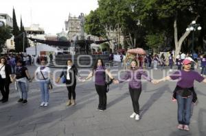 CADENA HUMANA MUJERES