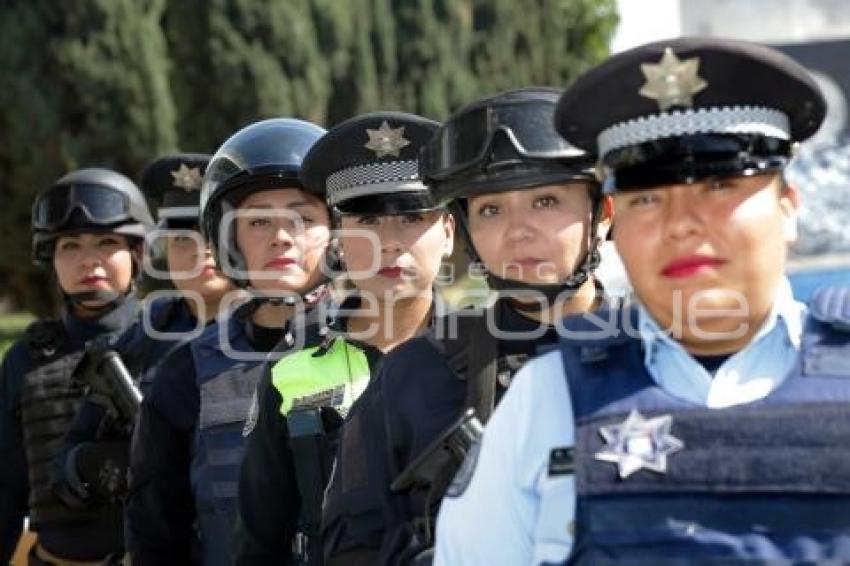 DÍA DE LA MUJER . POLICIA