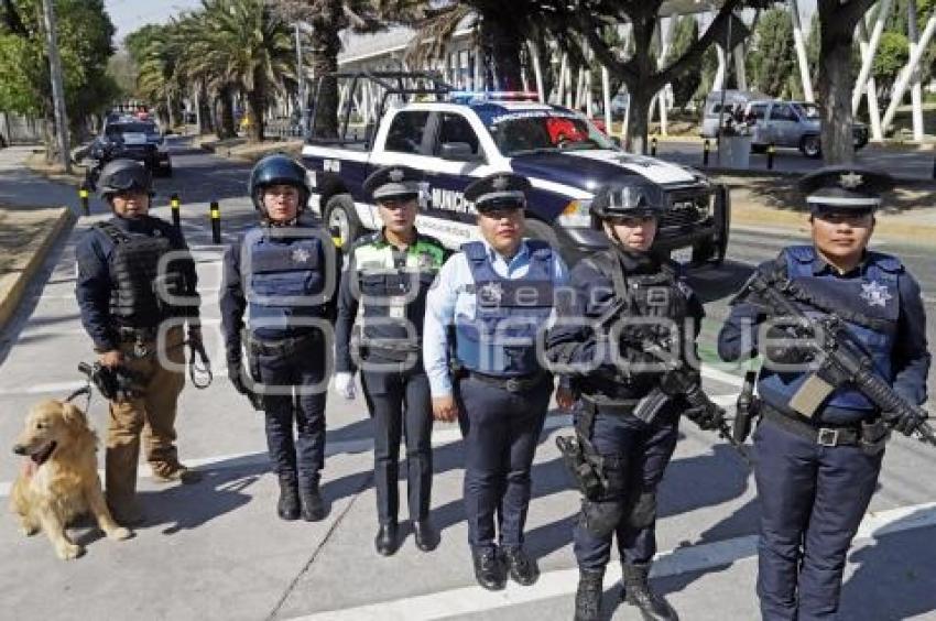 DÍA DE LA MUJER . POLICIA