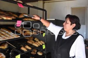 DÍA DE LA MUJER .  PANADERA