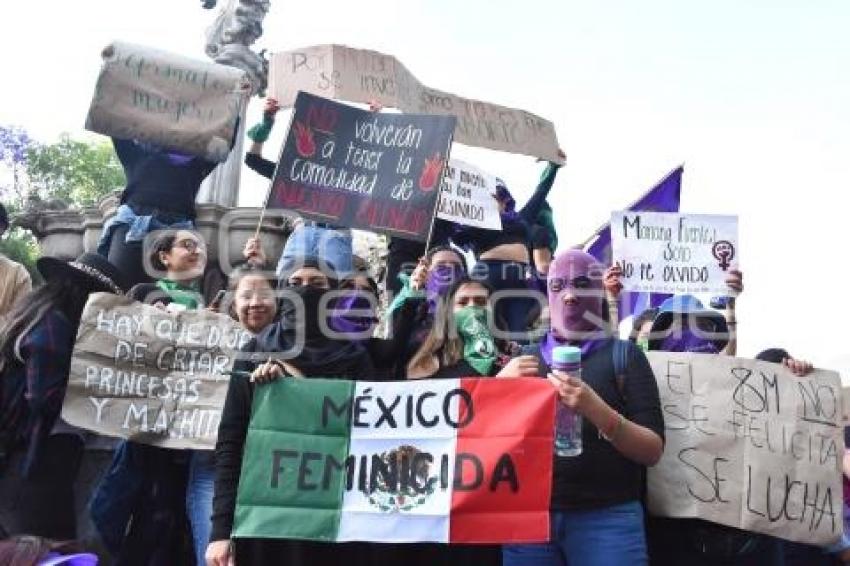 MARCHA . DÍA DE LA MUJER