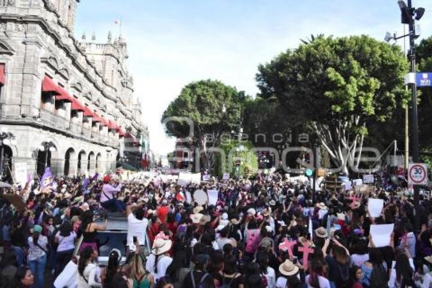 MARCHA . DÍA DE LA MUJER