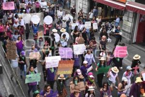 MARCHA . DÍA DE LA MUJER