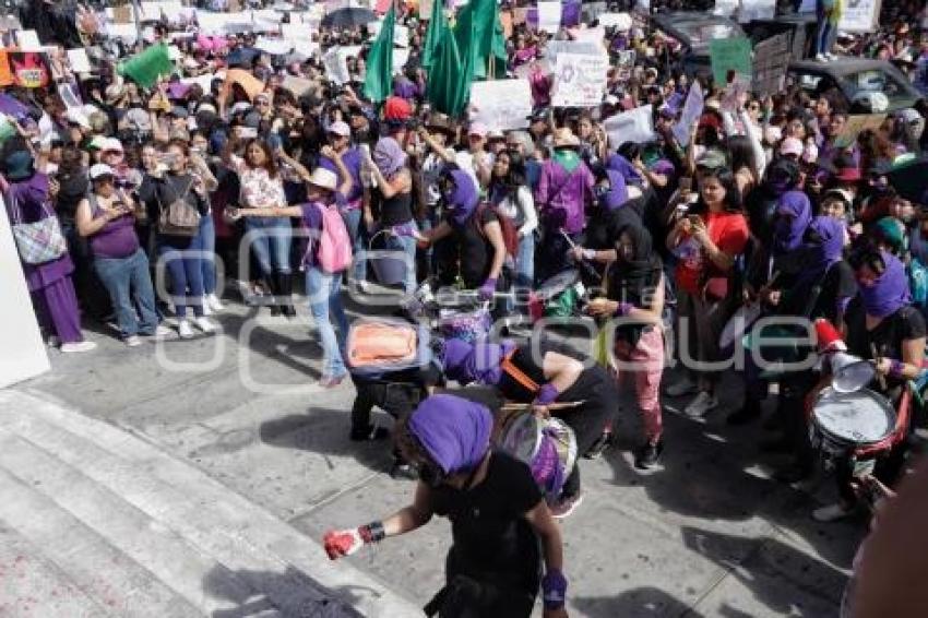 MARCHA . DÍA DE LA MUJER