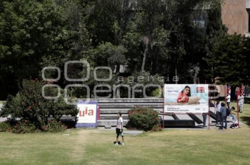 UNIVERSIDADES SIN MUJERES