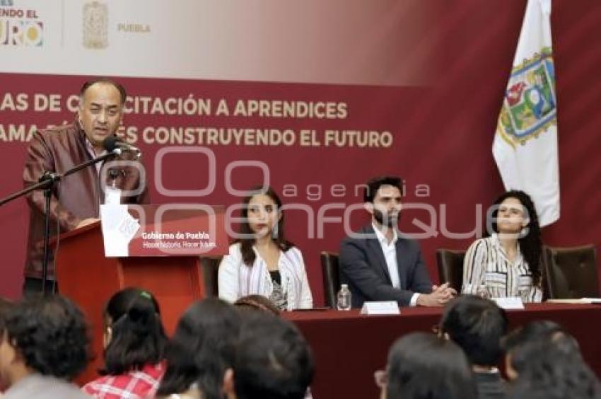 JÓVENES CONSTRUYENDO EL FUTURO