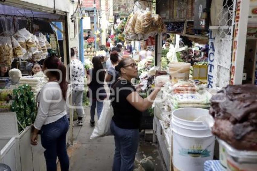 MERCADO ZAPATA . VENTAS