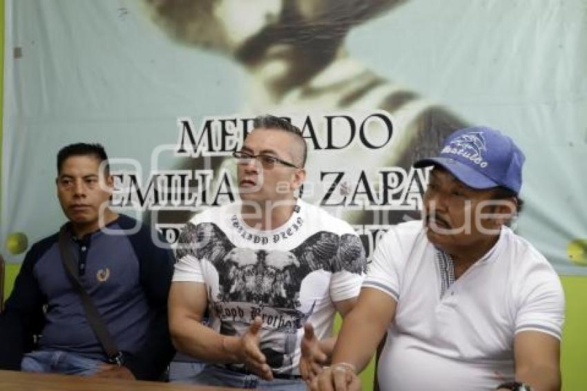 MERCADO ZAPATA . ESTACIONAMIENTO