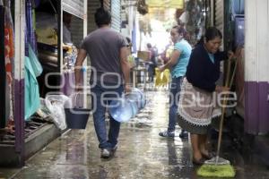 MERCADO LA ACOCOTA . LIMPIEZA