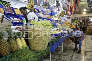 MERCADO LA ACOCOTA . LIMPIEZA