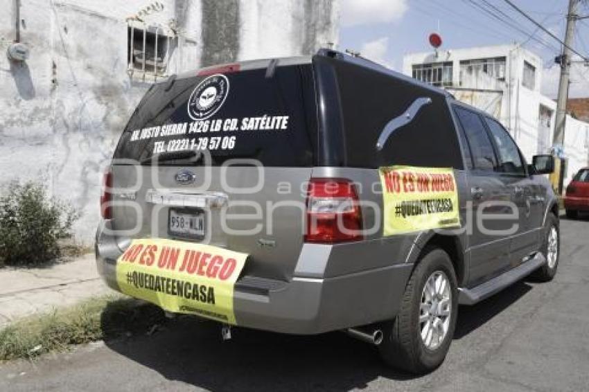 QUÉDATE EN CASA . CARROZA FÚNEBRE