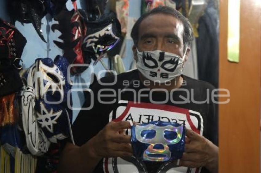 LUCHA LIBRE . CUBREBOCAS