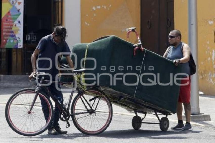 VIDA COTIDIANA . BICICLETAS