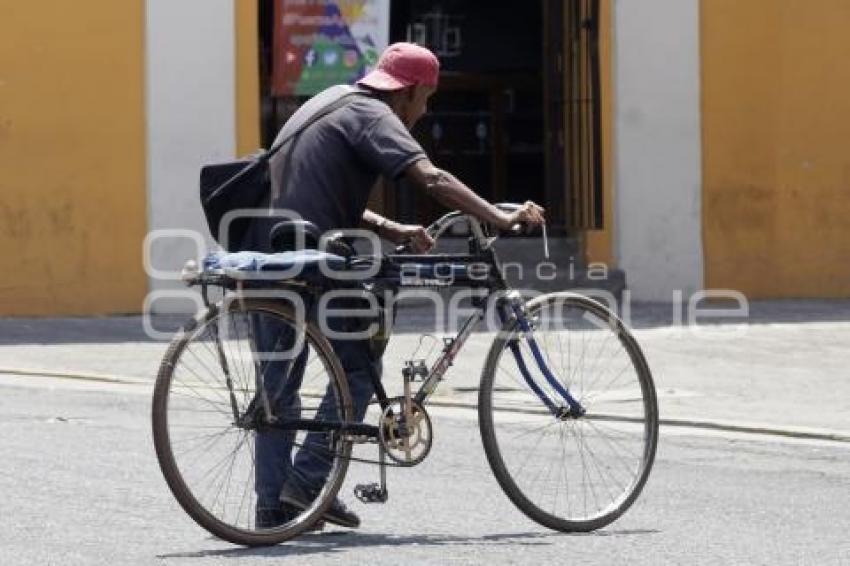 VIDA COTIDIANA . BICICLETAS