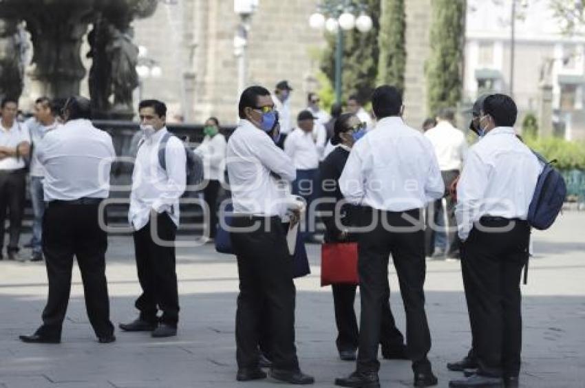 MANIFESTACIÓN MESEROS