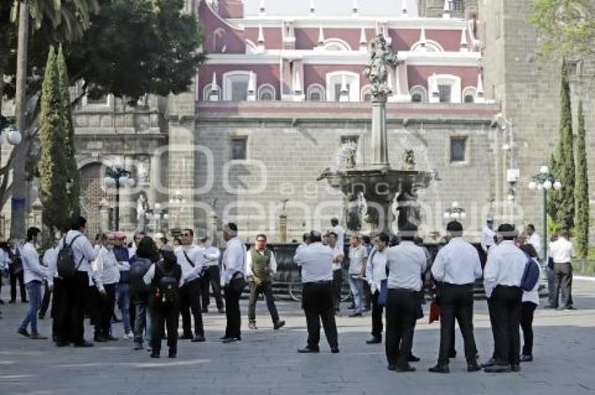 MANIFESTACIÓN MESEROS