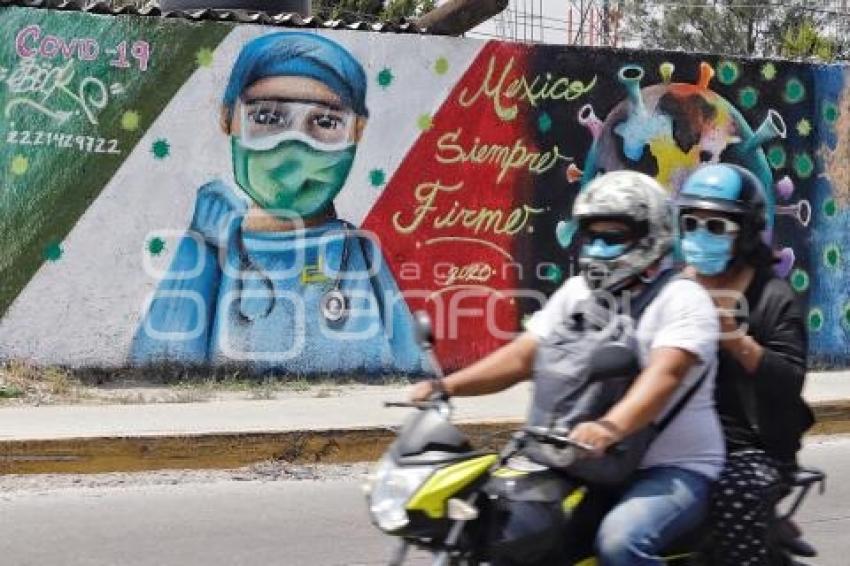 MURAL HOMENAJE A MÉDICOS