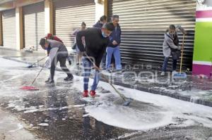 LIMPIEZA MERCADO 5 DE MAYO