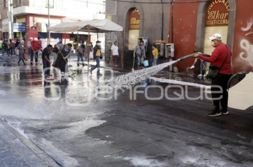 LIMPIEZA MERCADO 5 DE MAYO