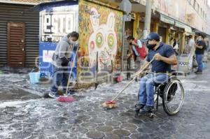 LIMPIEZA MERCADO 5 DE MAYO