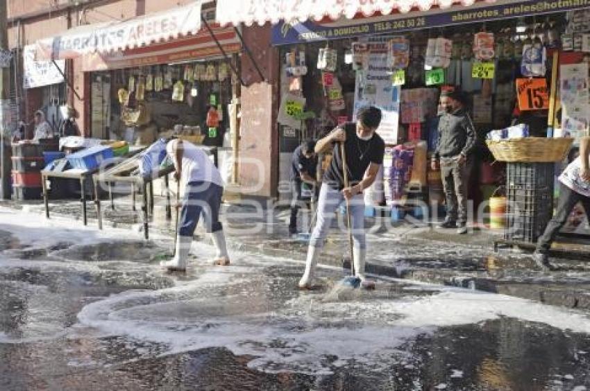 LIMPIEZA MERCADO 5 DE MAYO