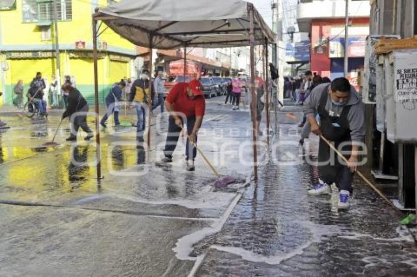 LIMPIEZA MERCADO 5 DE MAYO