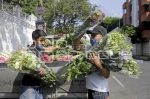 DÍA DE LAS MADRES . FLORES