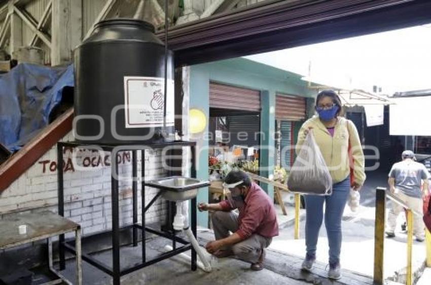 MERCADO ZAPATA . LAVAMANOS