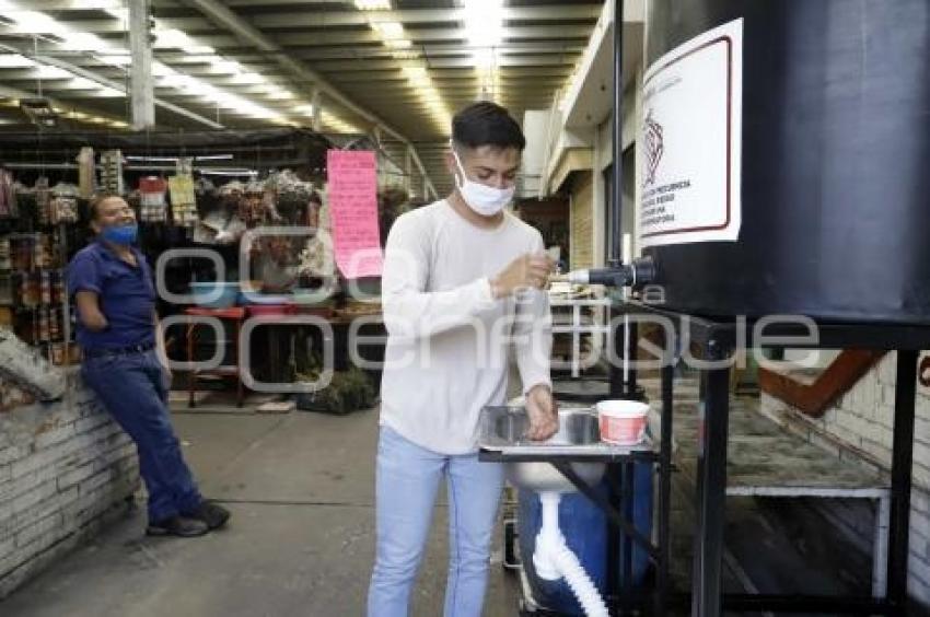 MERCADO ZAPATA . LAVAMANOS