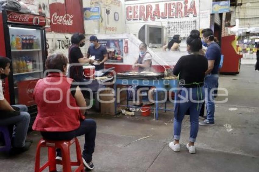 MERCADO ZAPATA . ZONA COMIDA