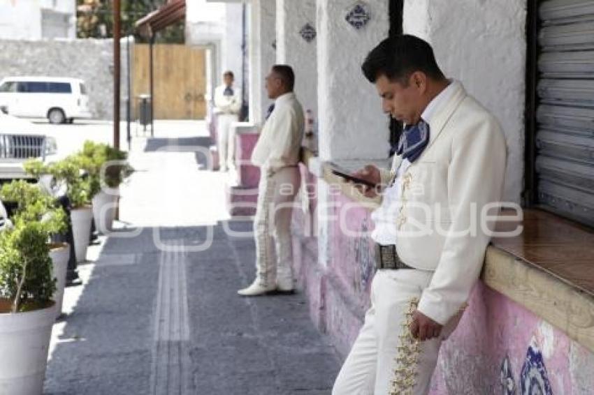 DÍA DE LAS MADRES . MARIACHIS