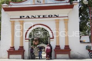 ACATLÁN . DÍA DE LA MADRE . PANTEÓN