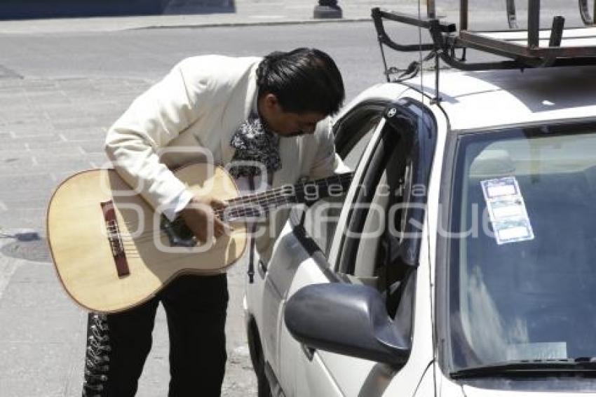 DÍA DE LAS MADRES . MARIACHIS