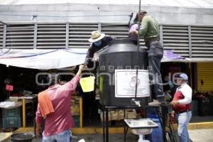 MERCADOS . INSTALACIÓN LAVAMANOS