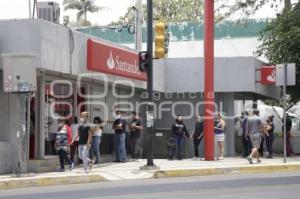 FILAS EN BANCOS