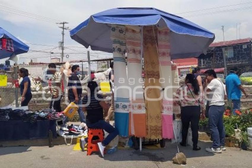 TIANGUIS LA CURVA