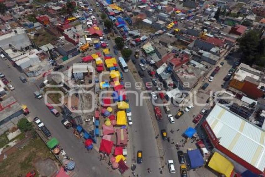 TIANGUIS LA CURVA