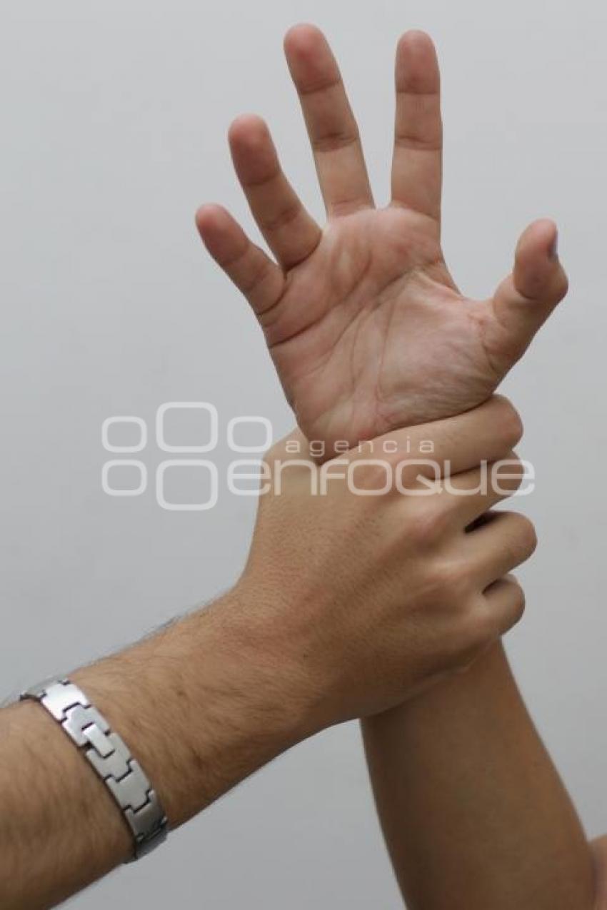 VIOLENCIA CONTRA LA MUJER